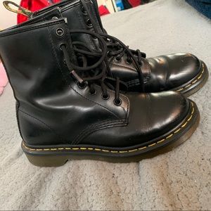 Black Dr Martens (women sizing)